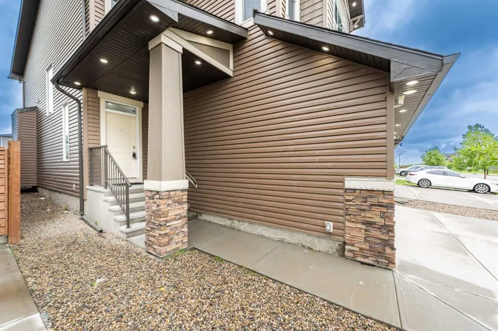 134 Howse Rise NE