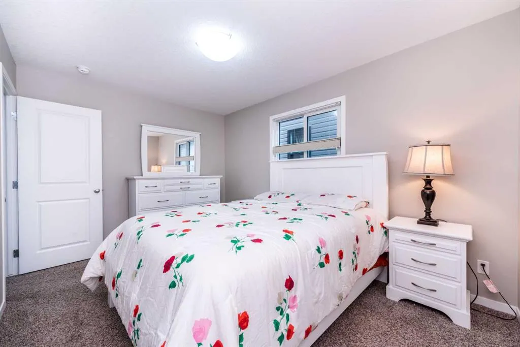 134 Howse Rise NE
