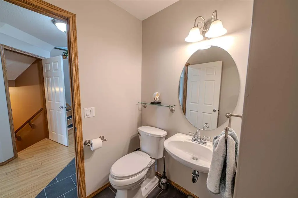 192 Somerglen Common SW