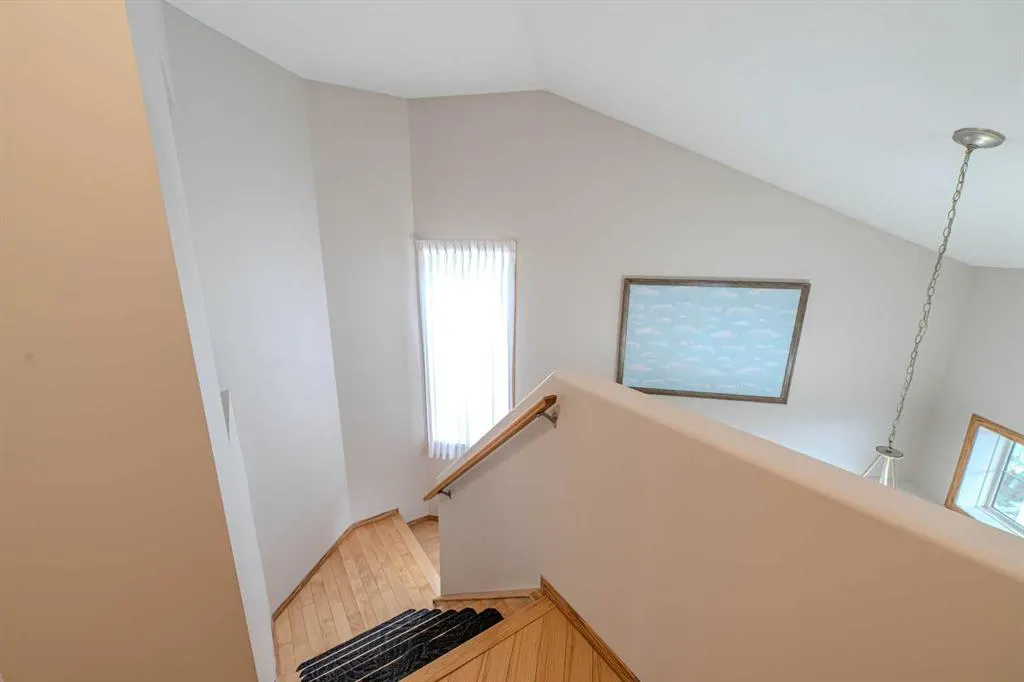 192 Somerglen Common SW