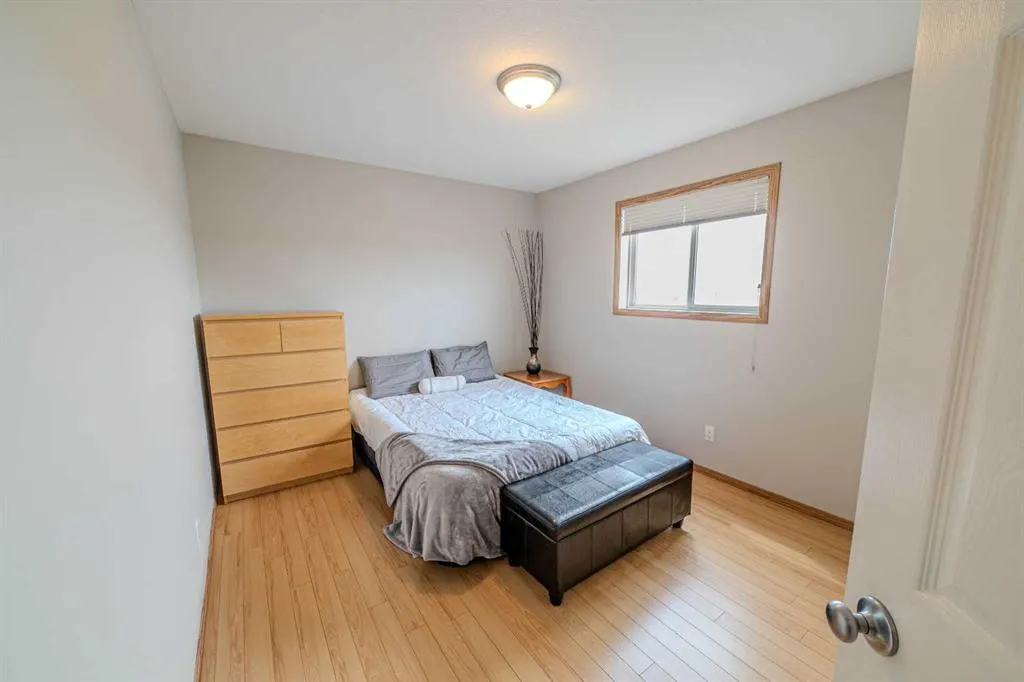 192 Somerglen Common SW
