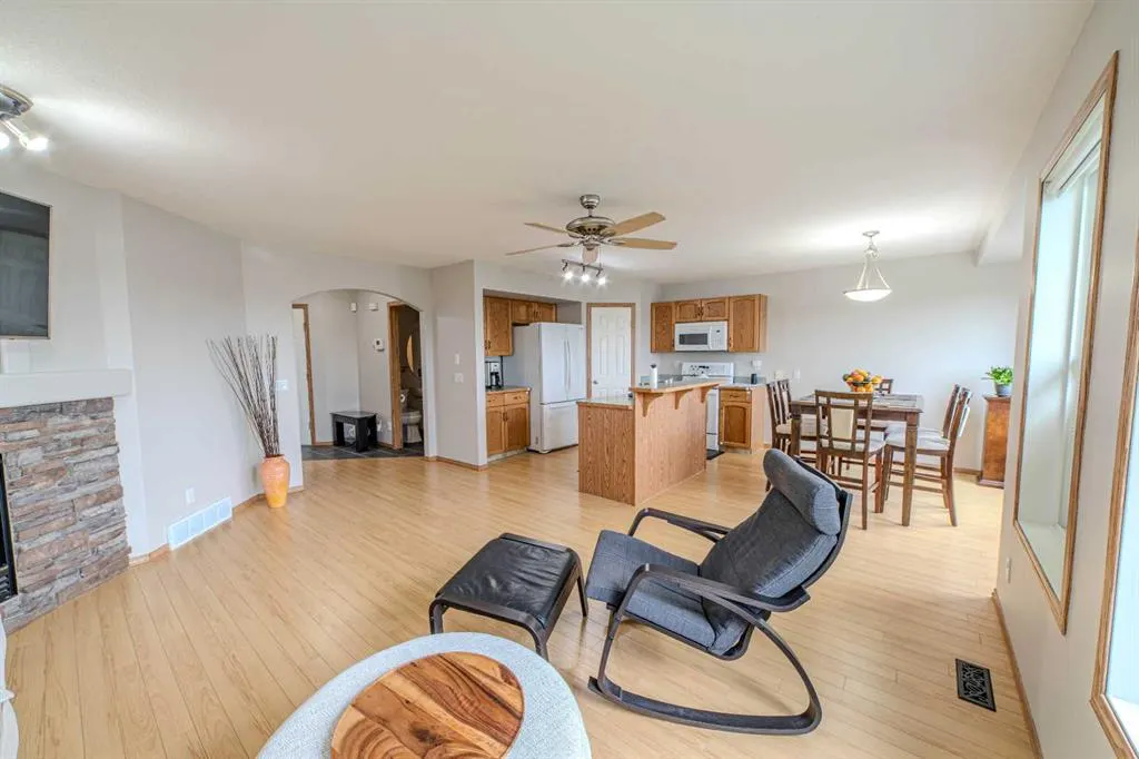 192 Somerglen Common SW
