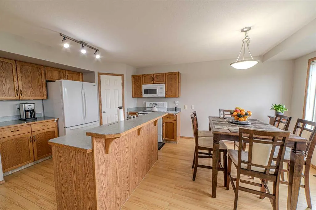 192 Somerglen Common SW