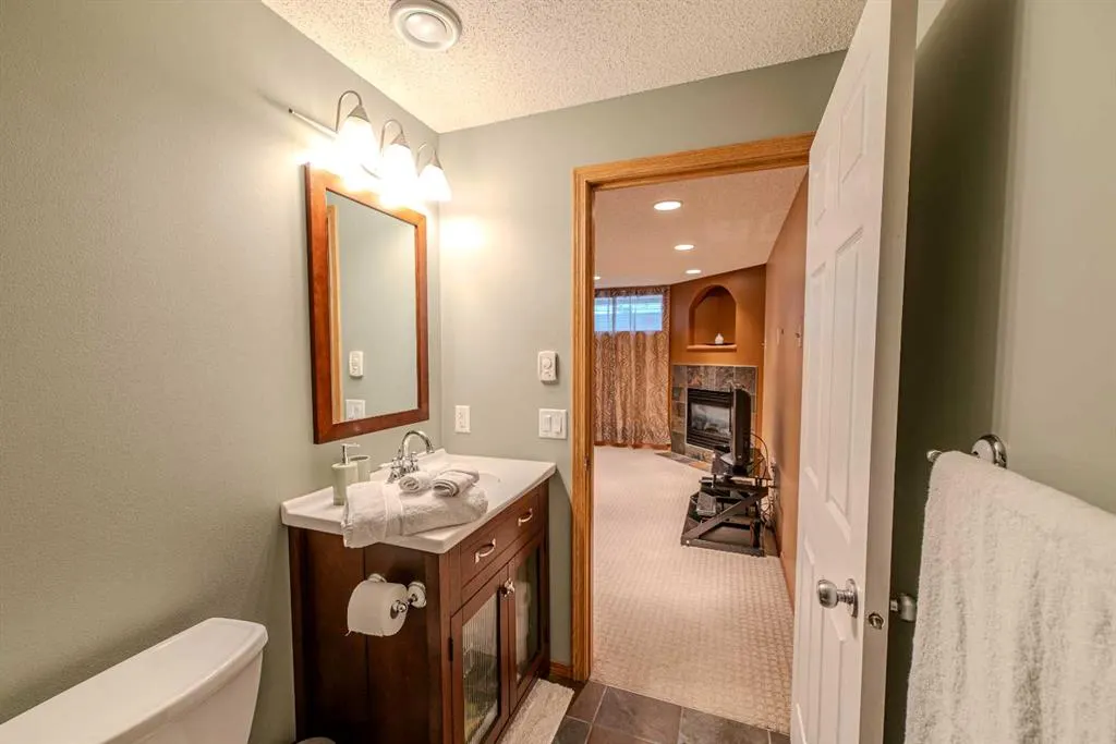 192 Somerglen Common SW