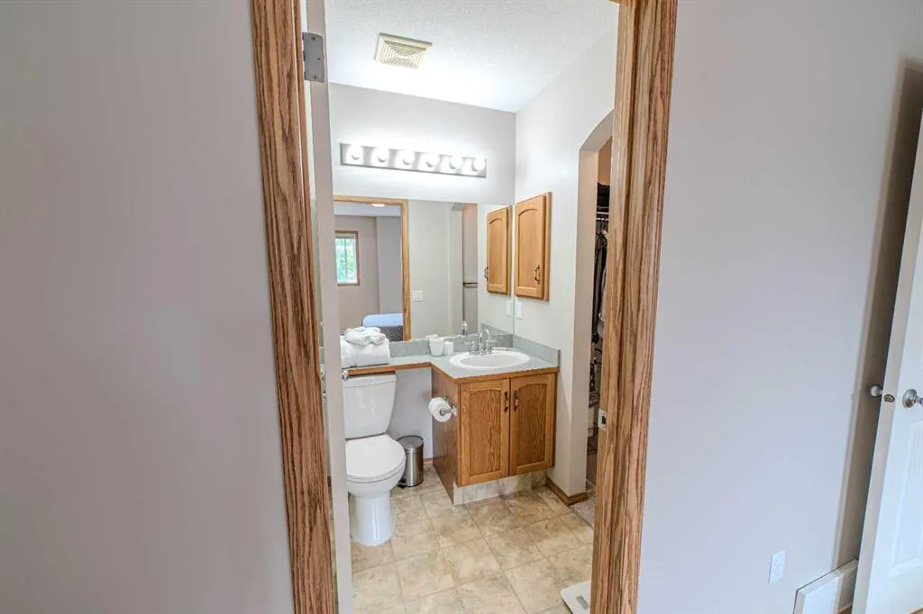 192 Somerglen Common SW