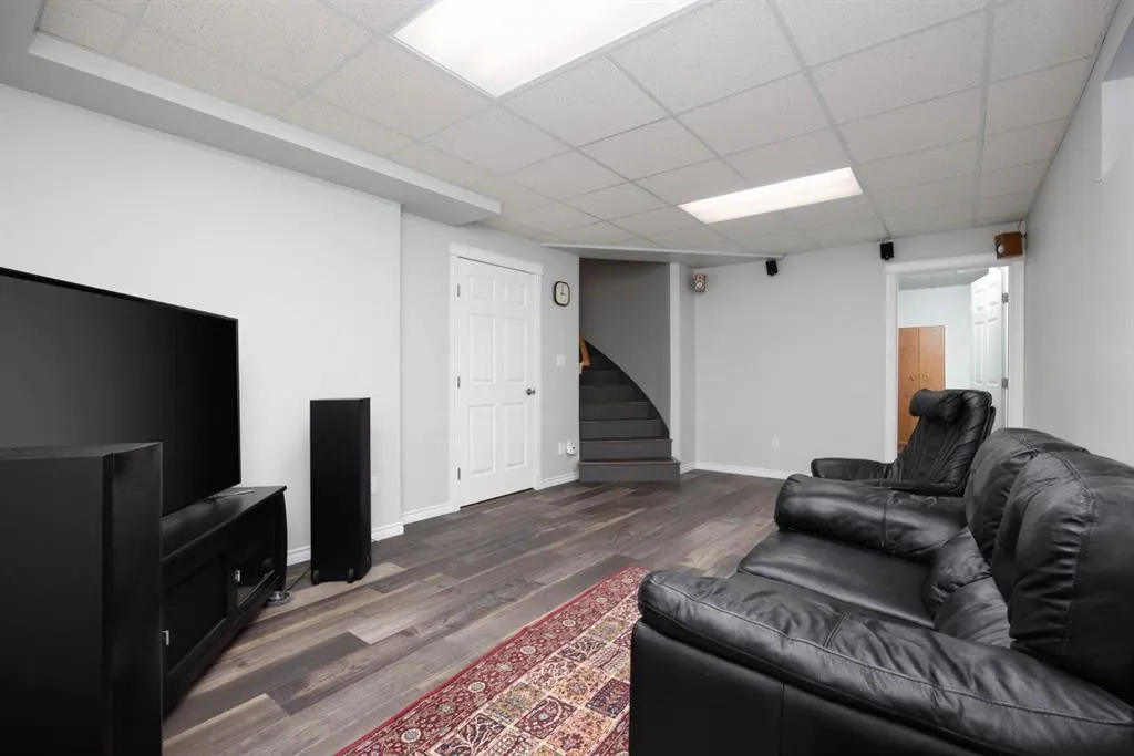 127 Berard Crescent