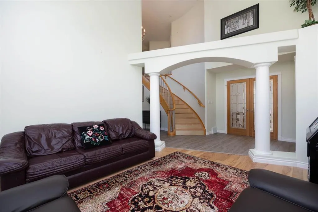 127 Berard Crescent
