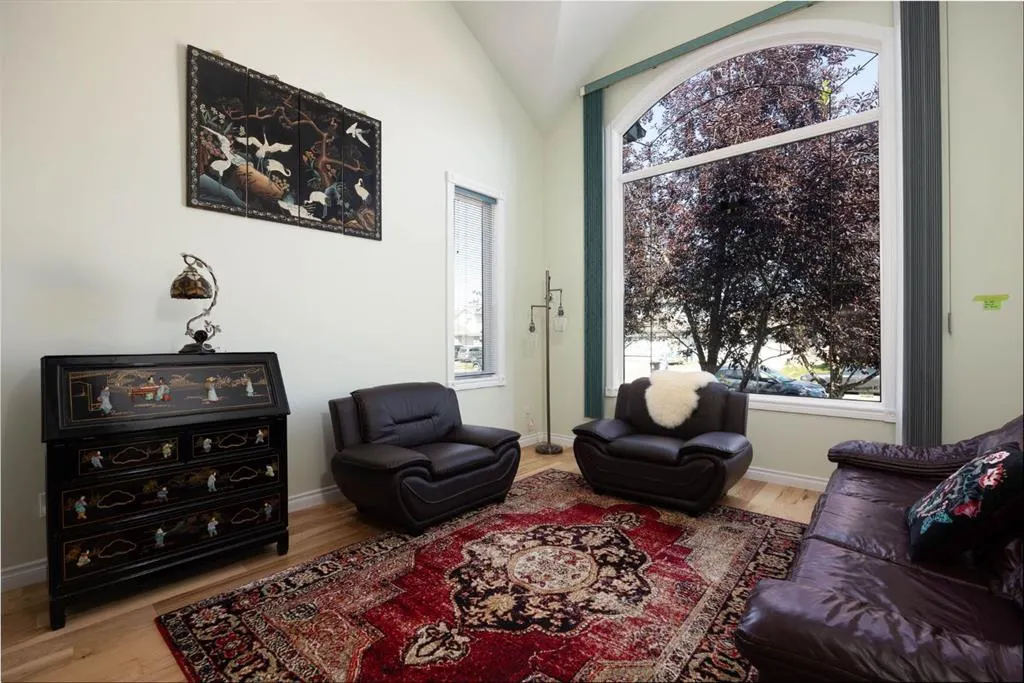 127 Berard Crescent