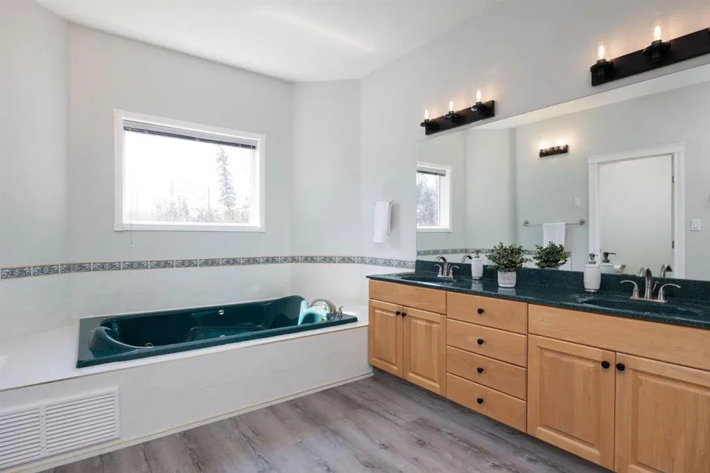 127 Berard Crescent
