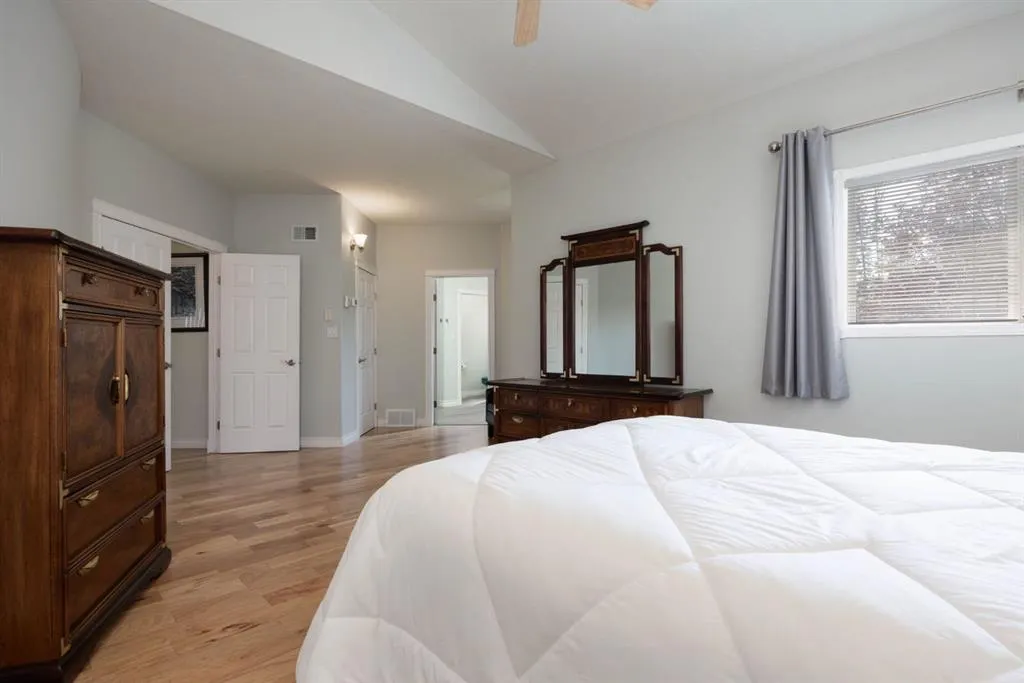 127 Berard Crescent
