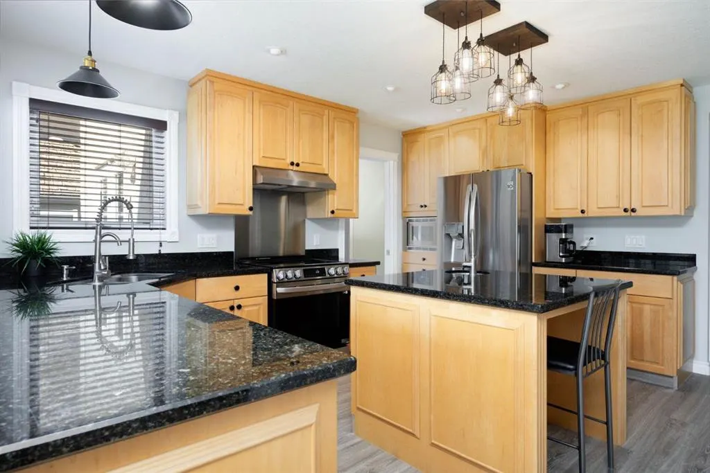 127 Berard Crescent