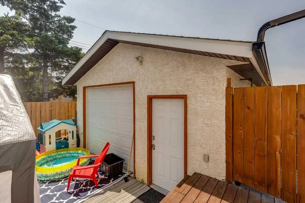 31 George Crescent
