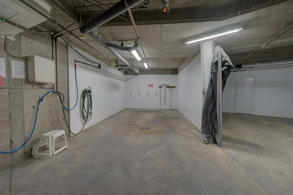 4805 45 Street, #405