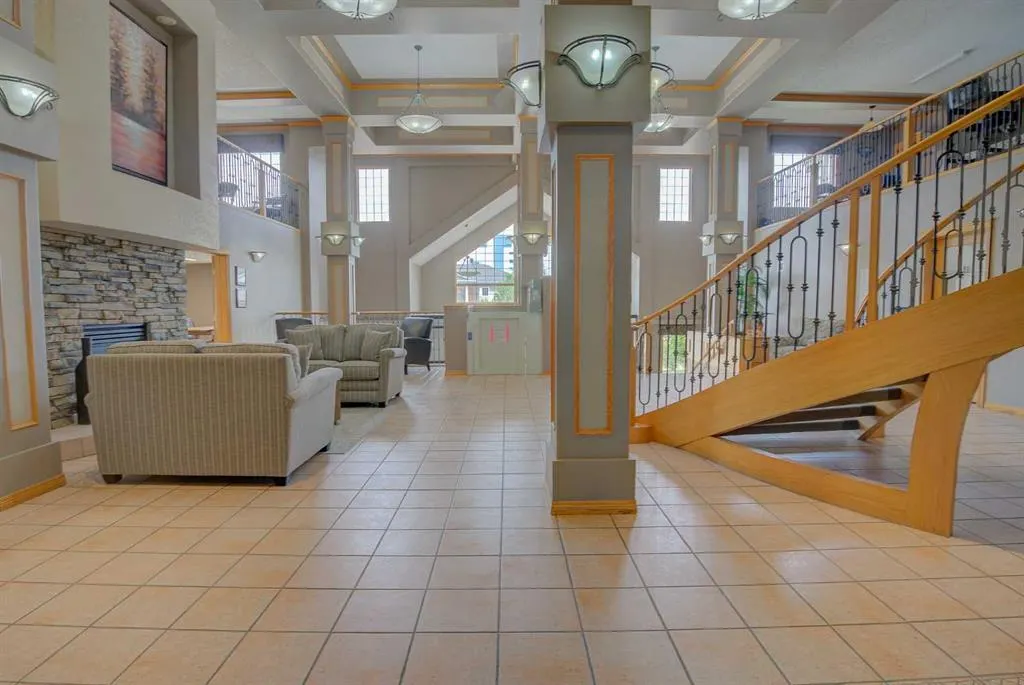 4805 45 Street, #405