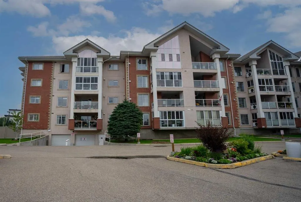 4805 45 Street, #405