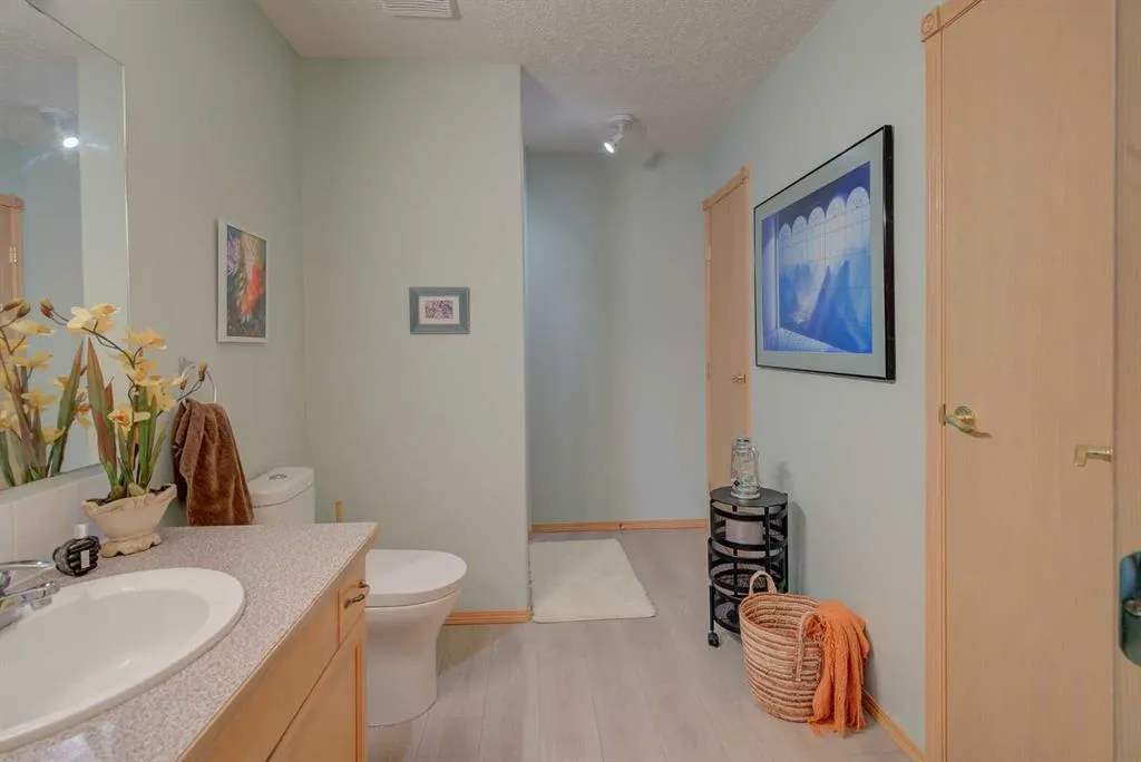 4805 45 Street, #405