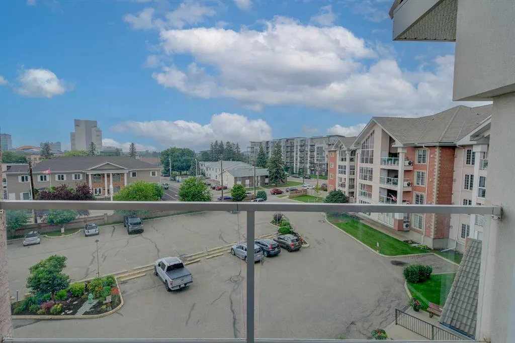 4805 45 Street, #405