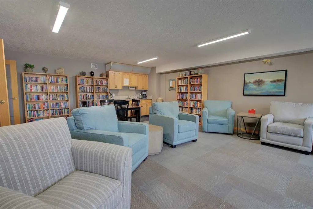 4805 45 Street, #405