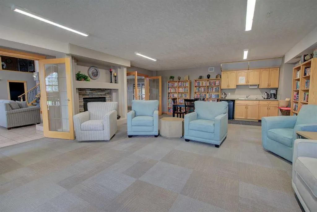4805 45 Street, #405