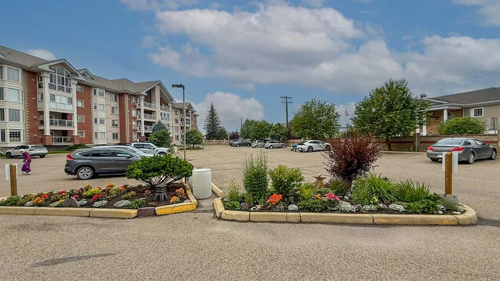 4805 45 Street, #405