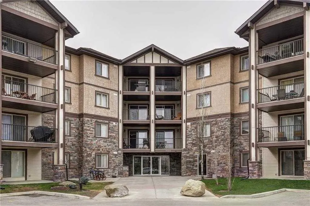 60 Panatella Street NW, #4408