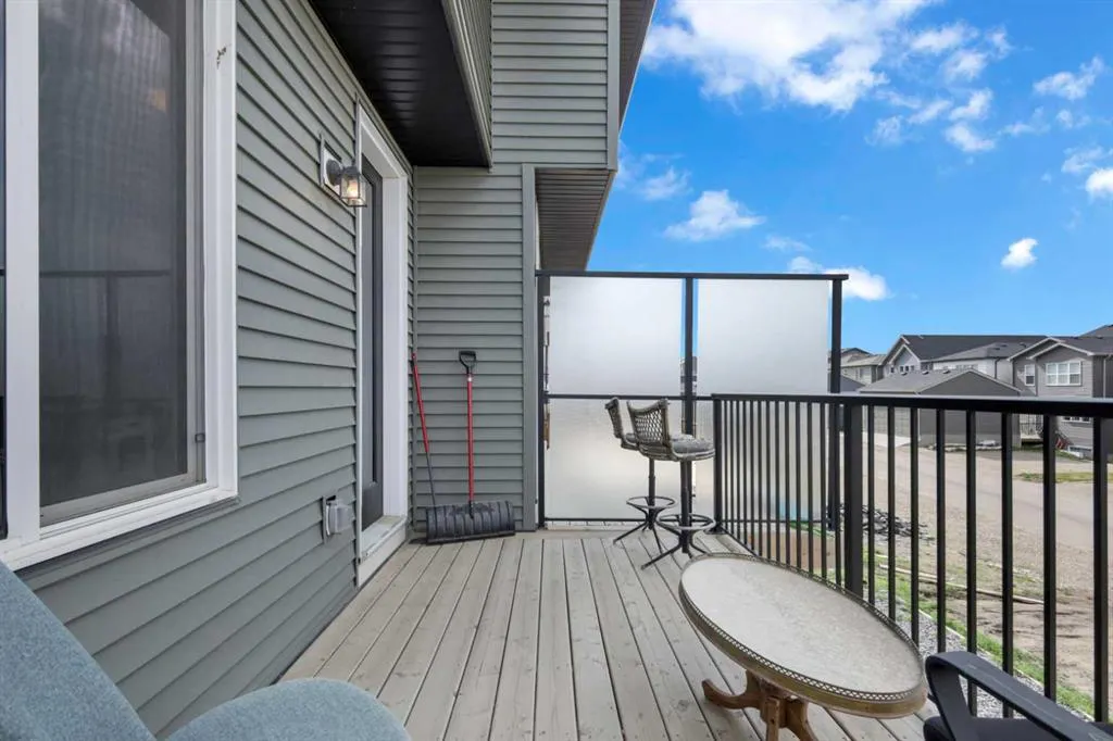 222 AQUILA Drive NW