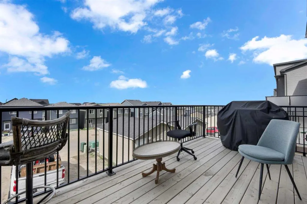 222 AQUILA Drive NW