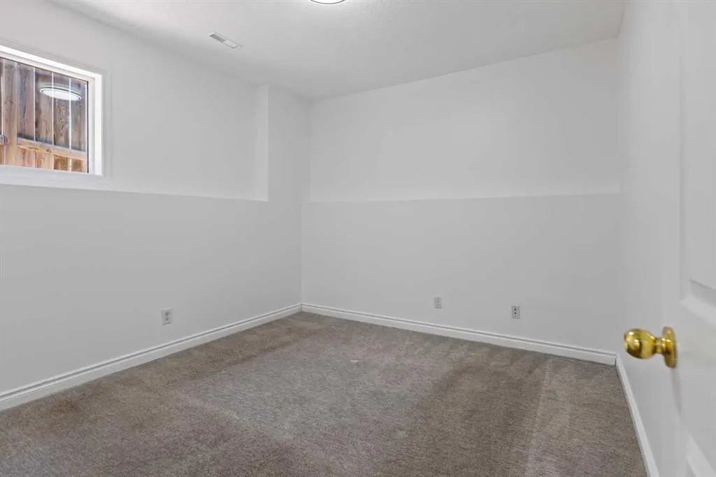 127 Tarawood Grove NE