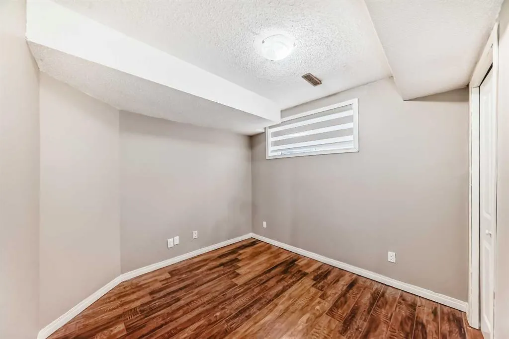 28 Covepark Mews NE