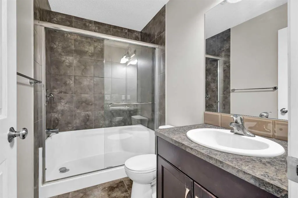 25 cityscape Row NE