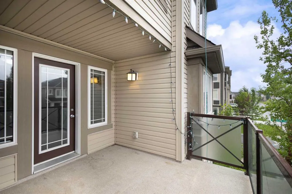 25 cityscape Row NE