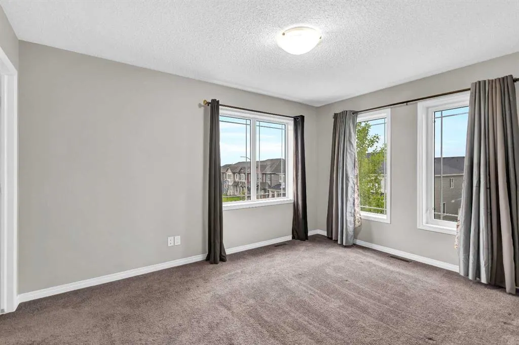 25 cityscape Row NE