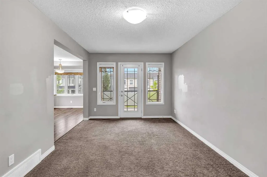 25 cityscape Row NE