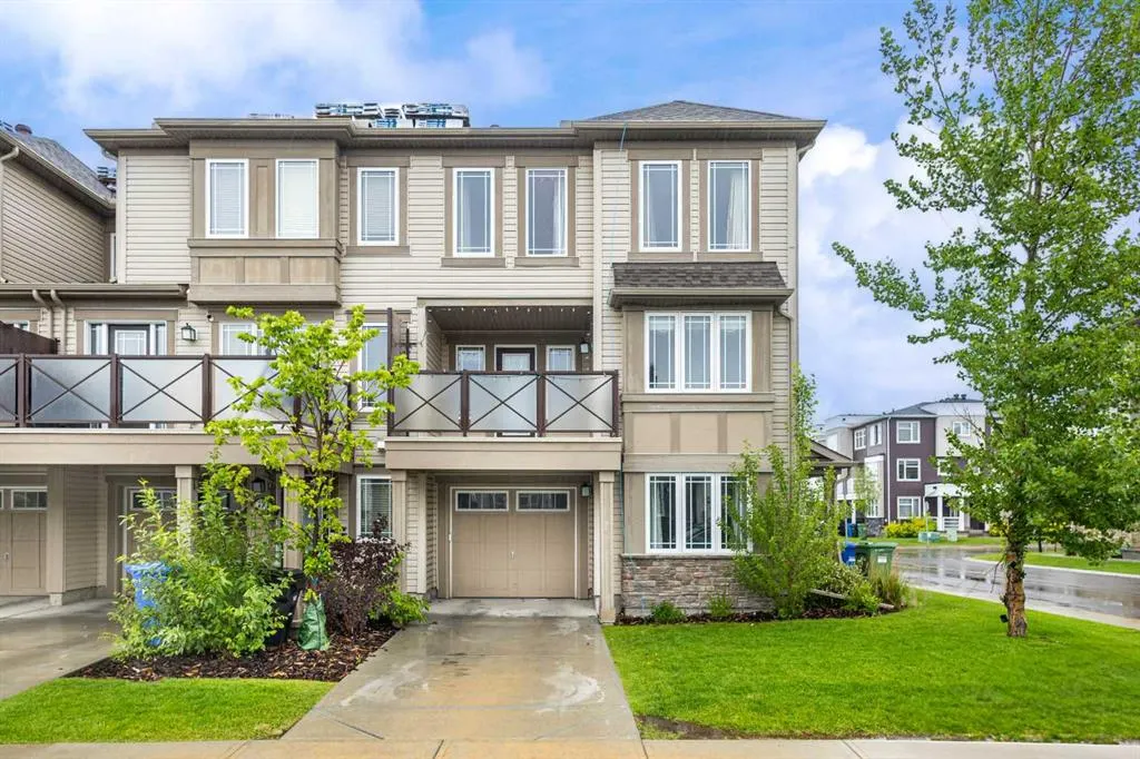 25 cityscape Row NE
