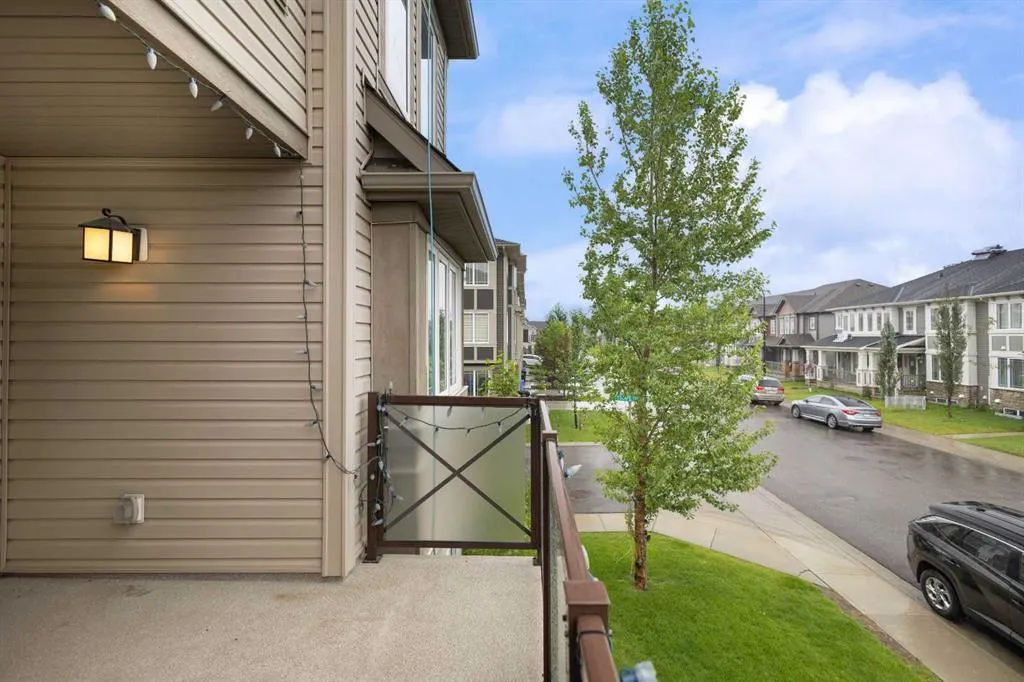25 cityscape Row NE