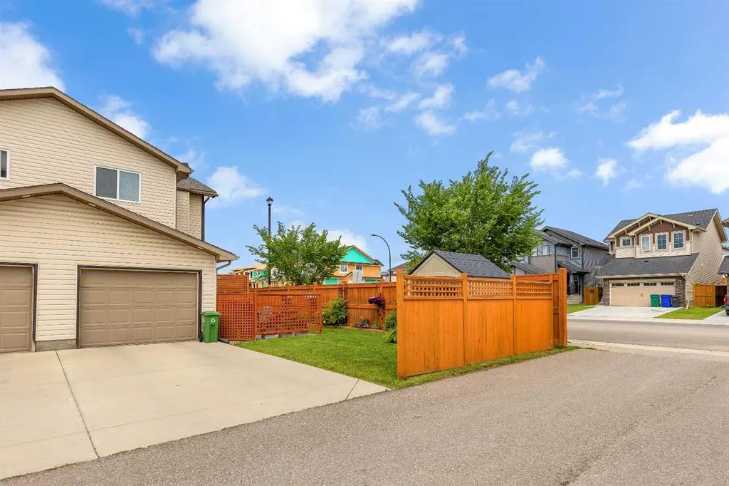 100 Clydesdale Way