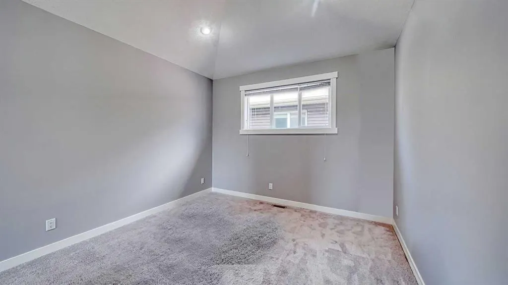 5 Nolanfield Point NW