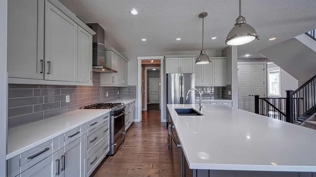 5 Nolanfield Point NW