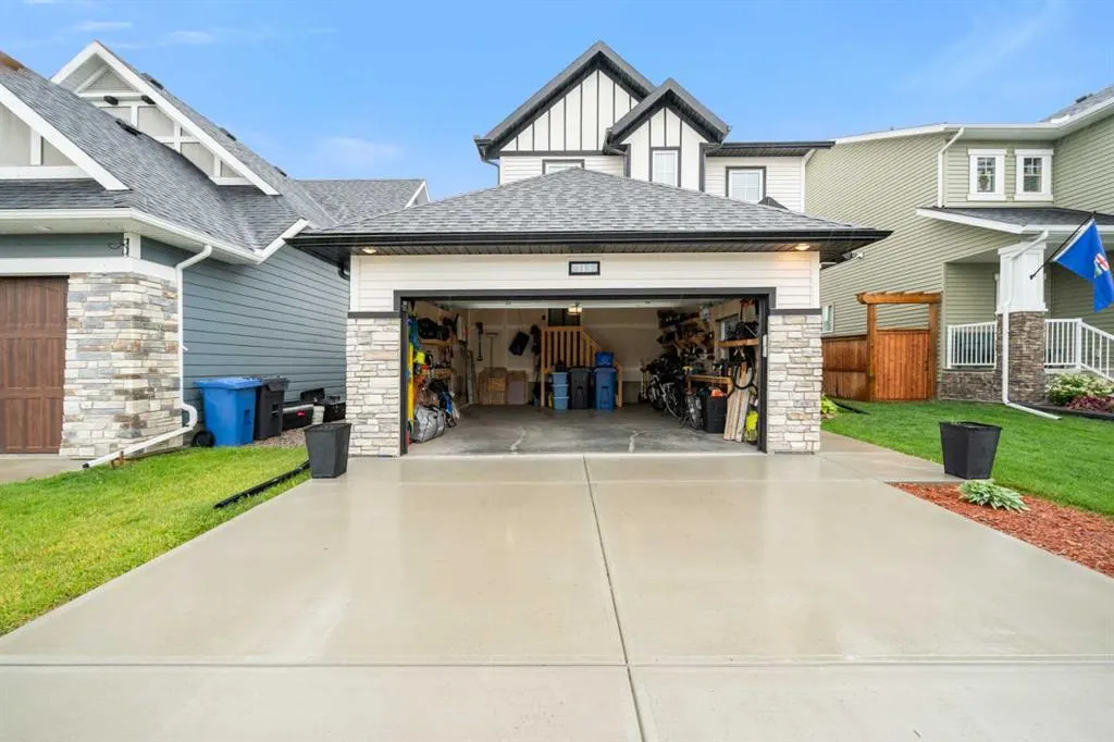 113 Amery Crescent