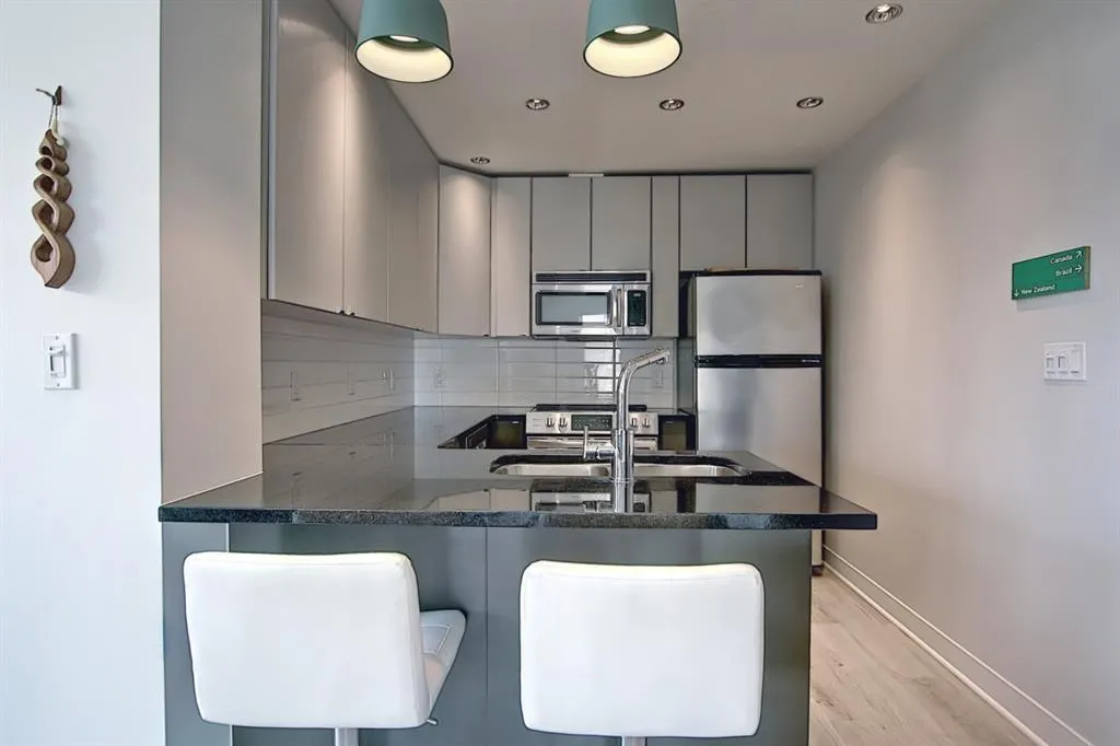 788 12 Avenue SW, #706