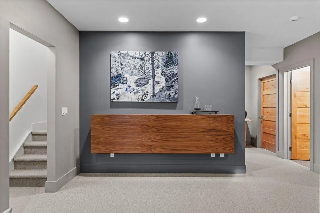 136 Silvertip Ridge, #4