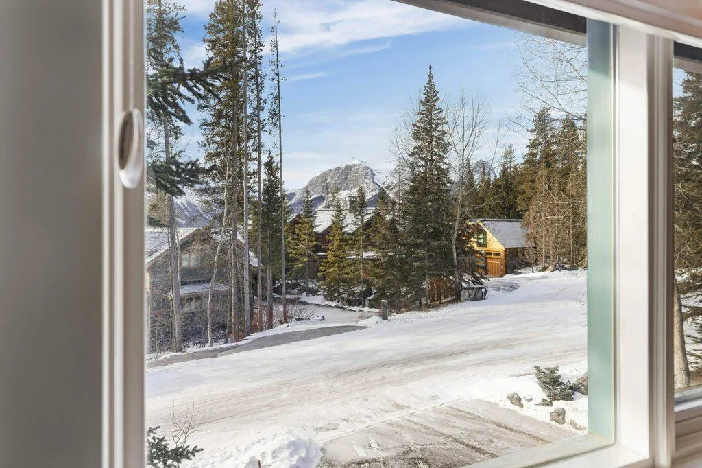 136 Silvertip Ridge, #4