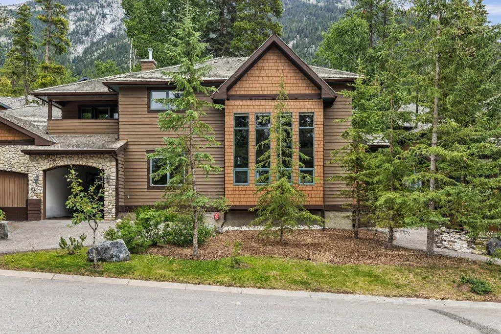 136 Silvertip Ridge, #4