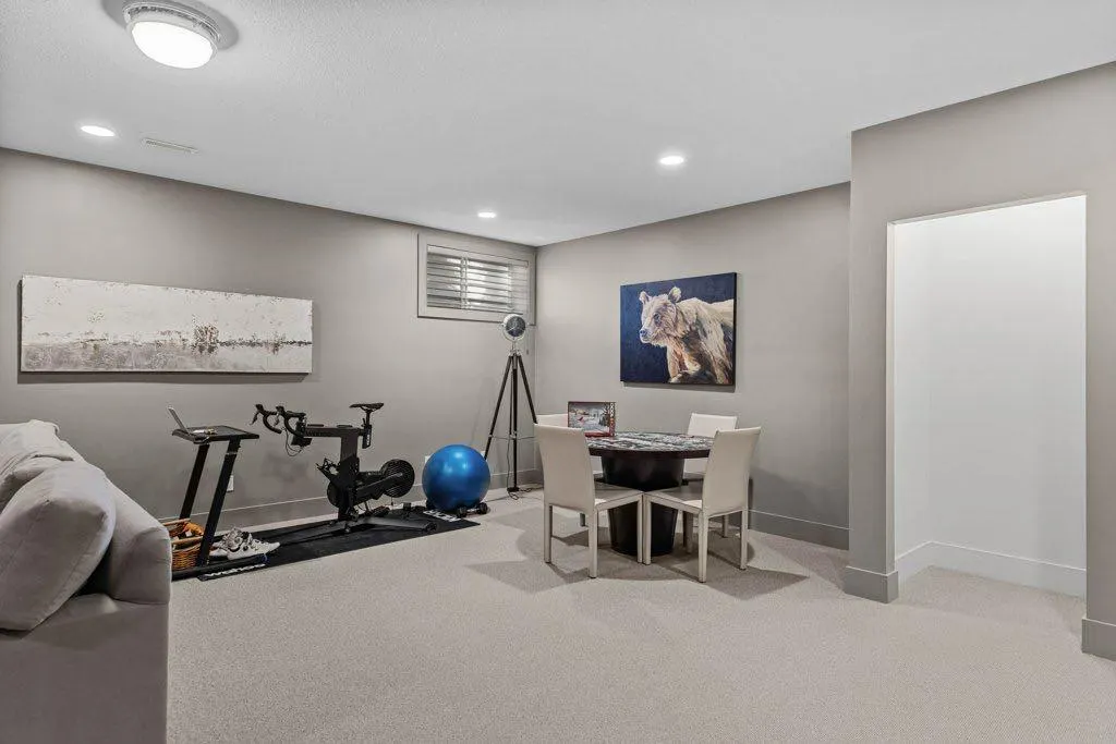 136 Silvertip Ridge, #4