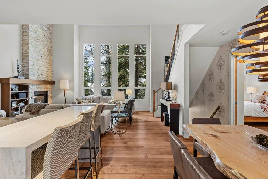 136 Silvertip Ridge, #4