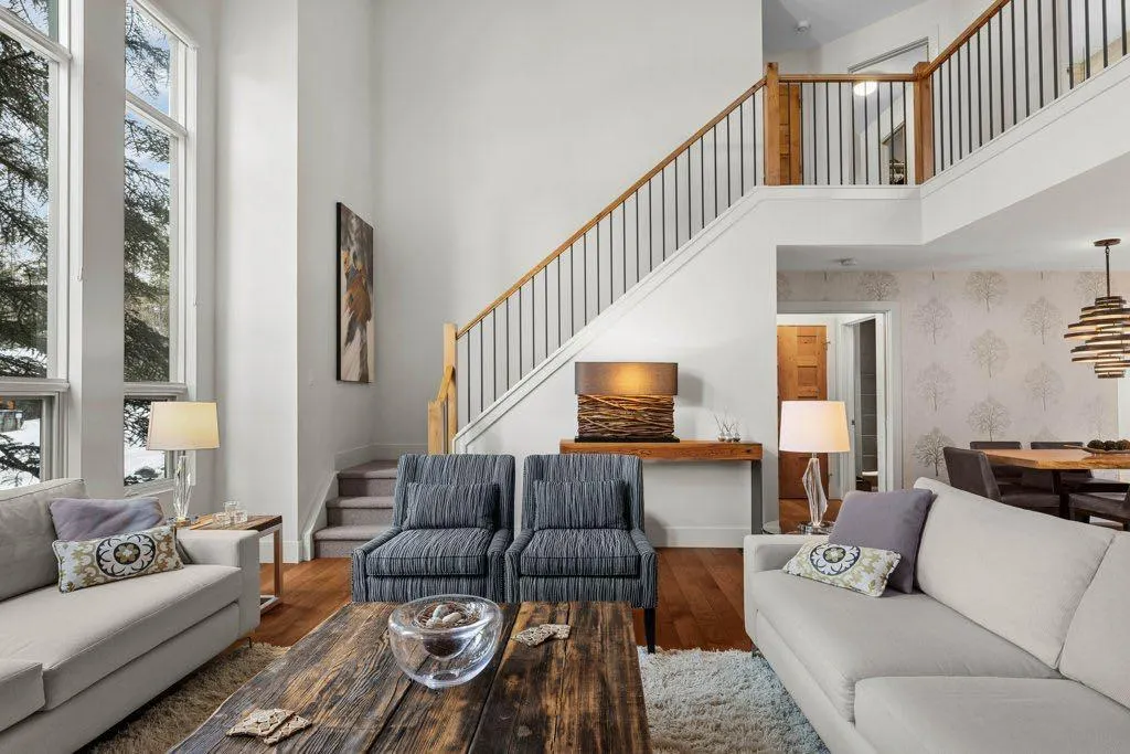 136 Silvertip Ridge, #4