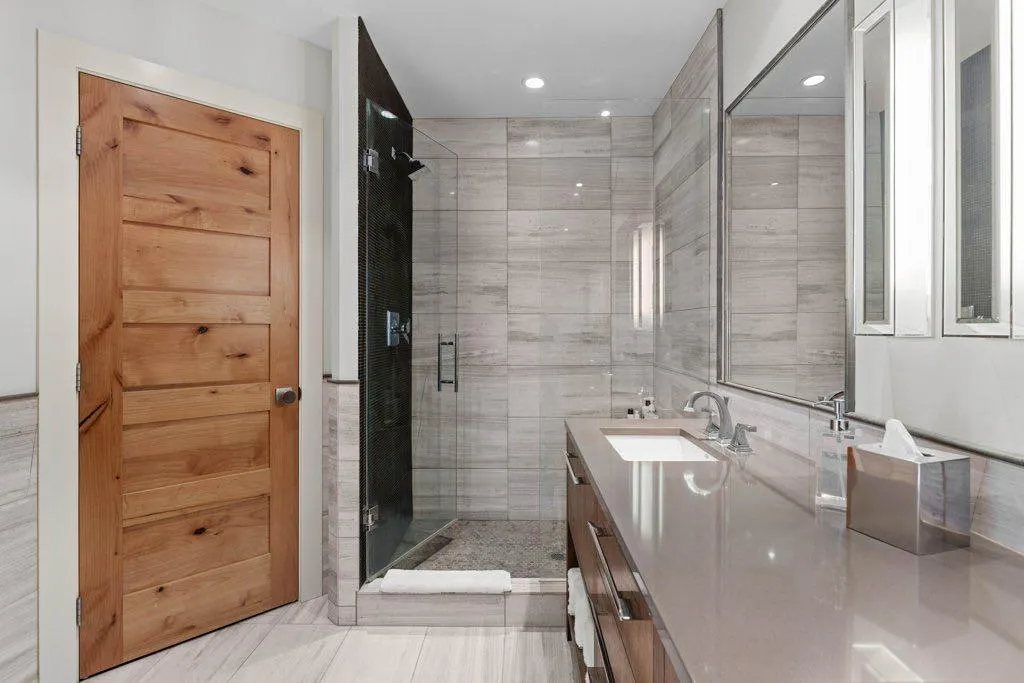 136 Silvertip Ridge, #4