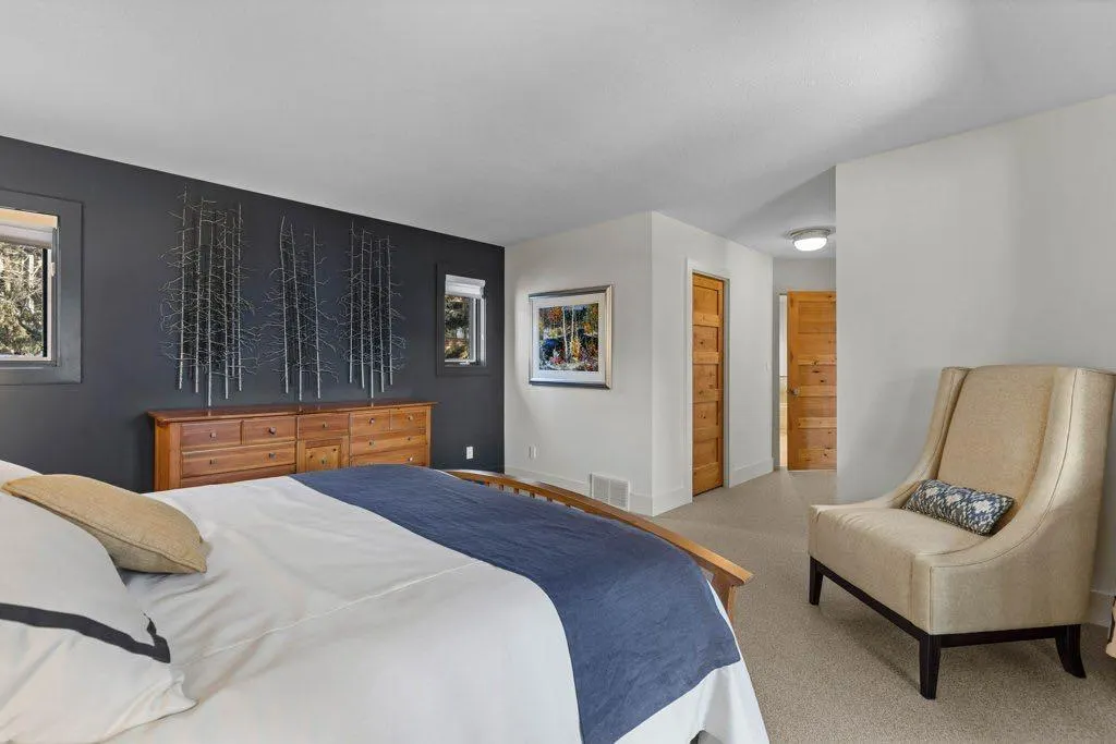 136 Silvertip Ridge, #4