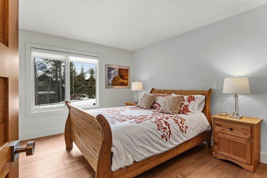 136 Silvertip Ridge, #4