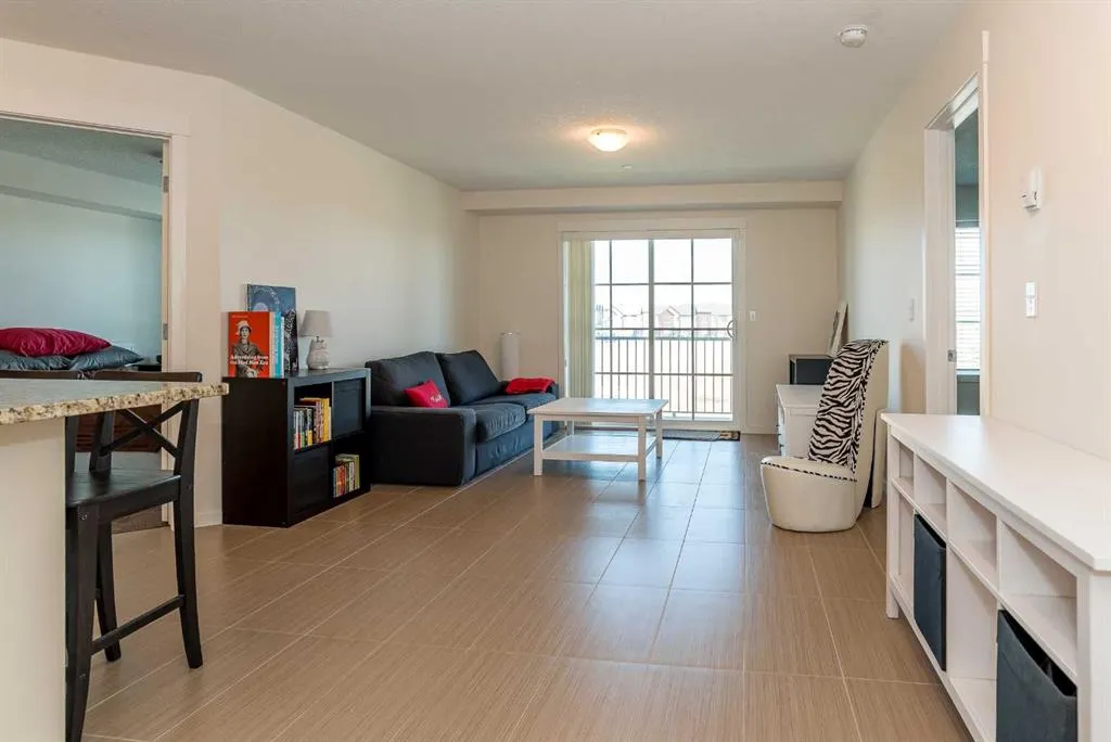 99 Copperstone Park SE, #1208